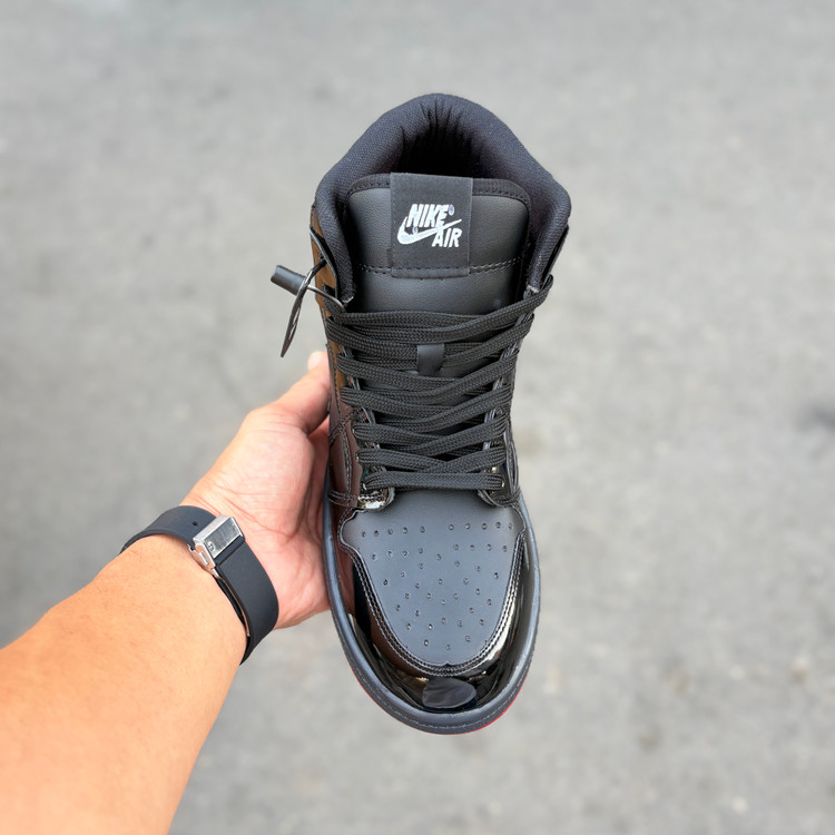 نایک جردن ۱ ساقدار مردانه رنگ مشکی کف قرمز